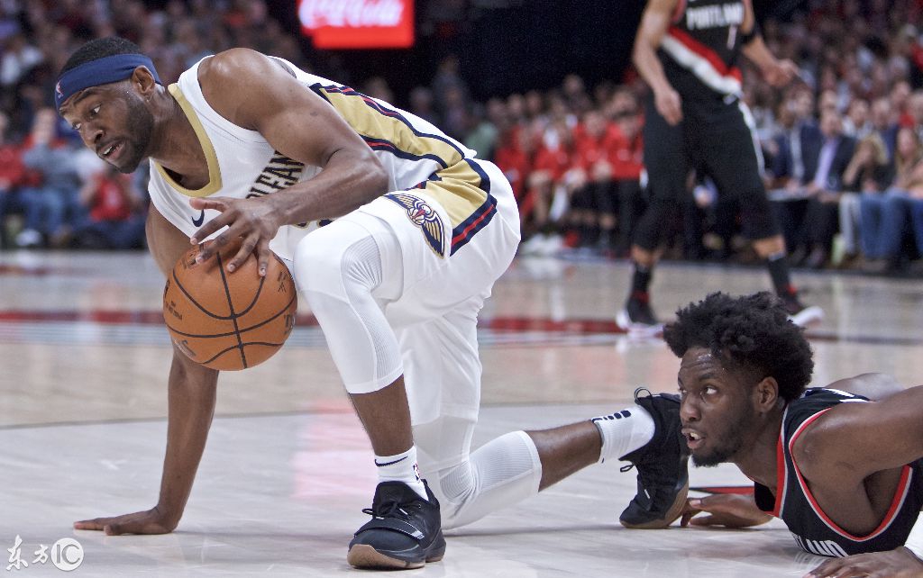 领先优势明显引发热议！，浓眉哥在法国队比赛中出色防守观众掌声雷动