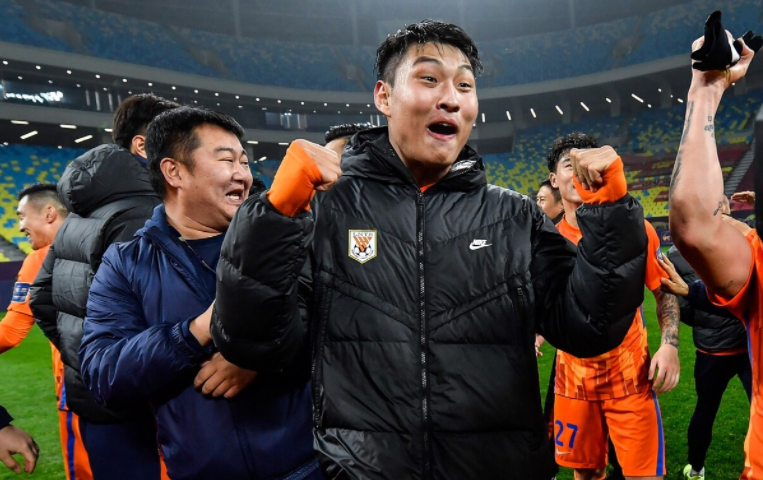 欧篮联今夜走向成谜，尼斯造点机会，球迷炸锅，控场能力受关注