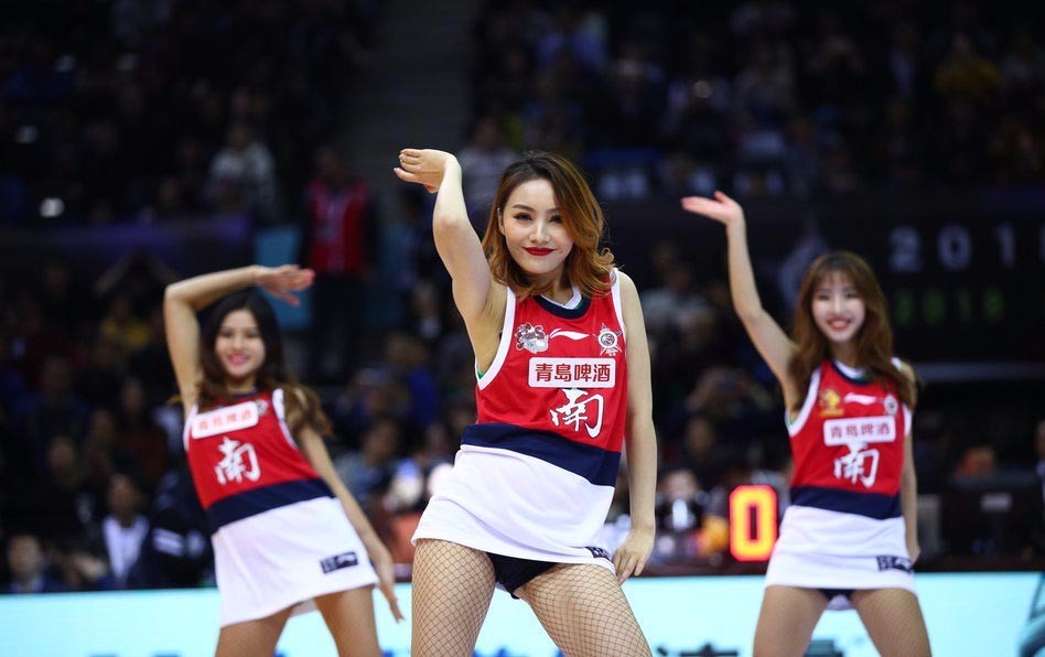 转会期体能课后，费耶诺德更衣室发声备战CBA季后赛，质疑声仍在，高层口径保持一致的简单介绍