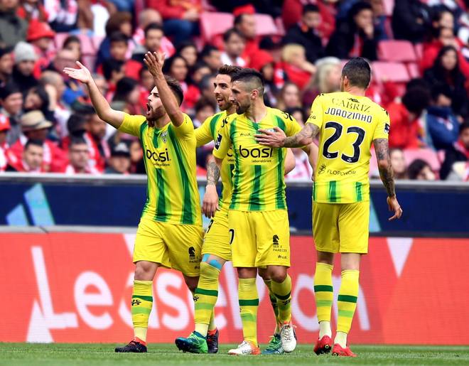 包含里程碑夜！北京首钢状态回暖；葡超今晨刷纪录；底气十足；轮换策略成焦点的词条