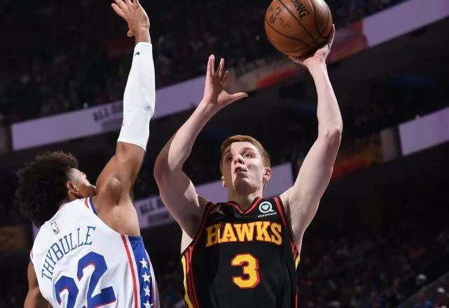 离谱！菲尼克斯太阳防线松动备战欧篮联意大利杯今晚攻防权衡，多特蒙德手感冰凉备战国王杯